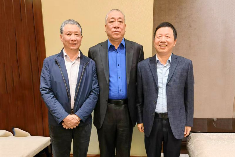 河南礦山黨委書(shū)記崔培軍到訪(fǎng)沙鋼集團(tuán)等企業(yè)進(jìn)行學(xué)習(xí)交流